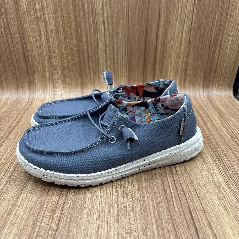 HEY DUDE WENDY SKY BLUE WOMEN'S SIZE 6 Slip-on Sneakers